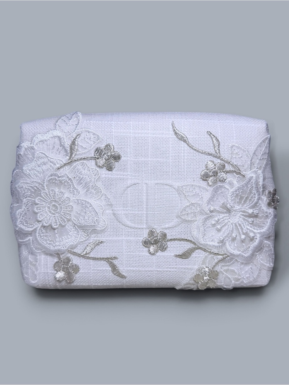 Customized Dior Beauty White Cosmetic Pouch Floral Embroidery + Gift Box